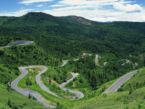 Le 10 autostrade più belle della Cina: la tortuosa strada di montagna di Aizhai