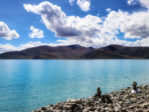 I laghi più famosi della Cina: il lago Yamdrok in Tibet