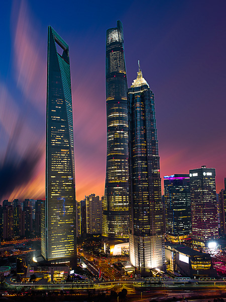 torre di shanghai: sito da non perdere a shanghai, l'edificio più alto della cina