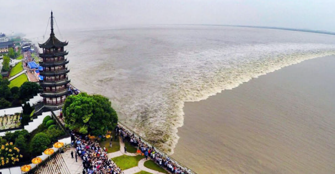 La marea del fiume Qiantang: la marea più spettacolare del mondo