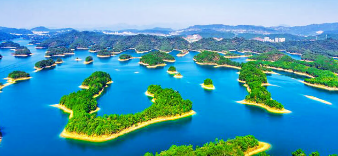 Lago Qiandao - Il miglior resort per le vacanze composto da migliaia di isole di smeraldo